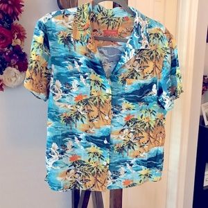 🌴 Tommy Bahama Button Down Shirt 🌴